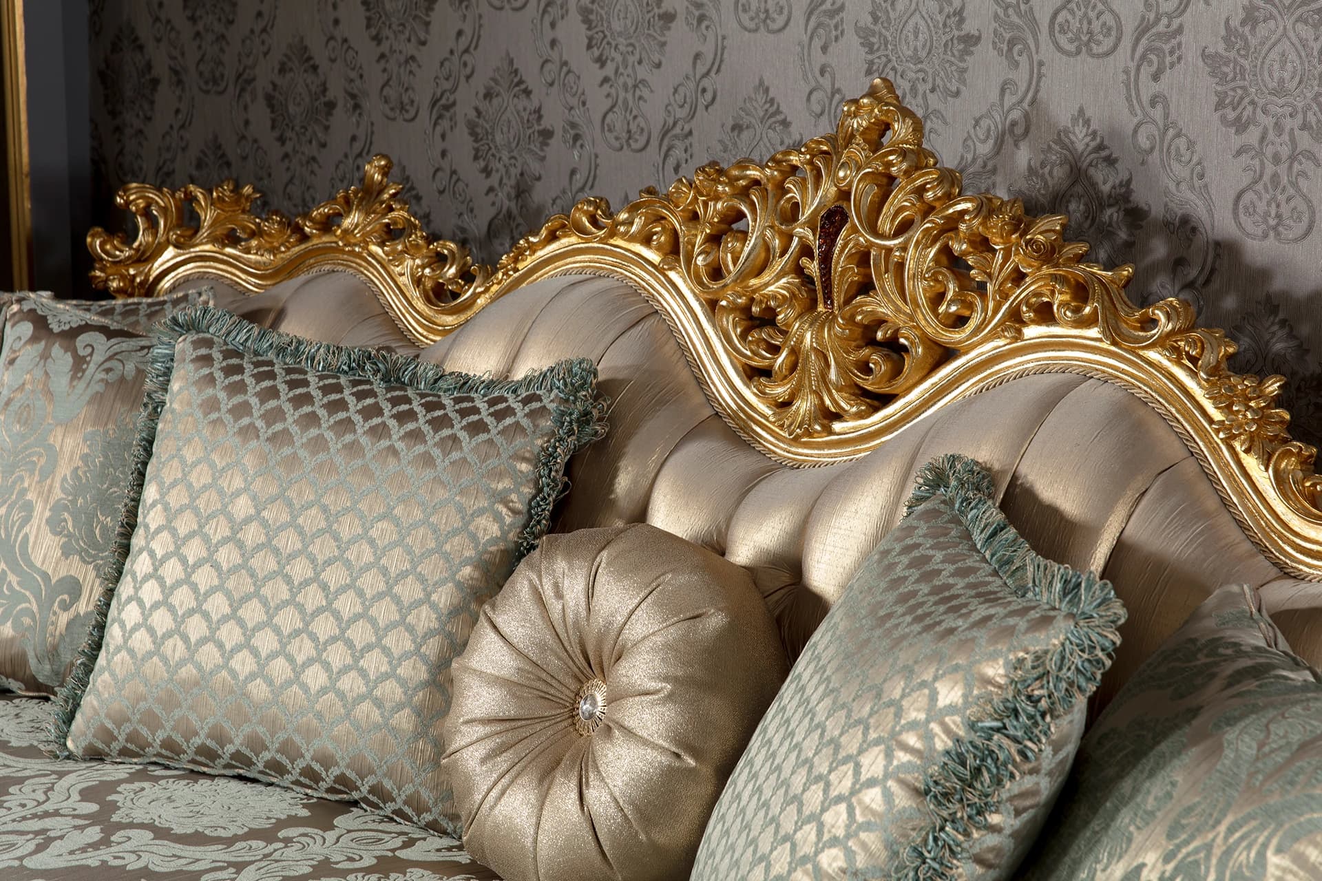 Payitaht Walnut Sofa Set 9