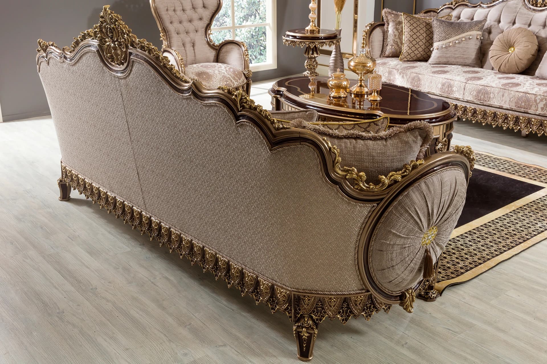 Hunkar Walnut Sofa Set 9