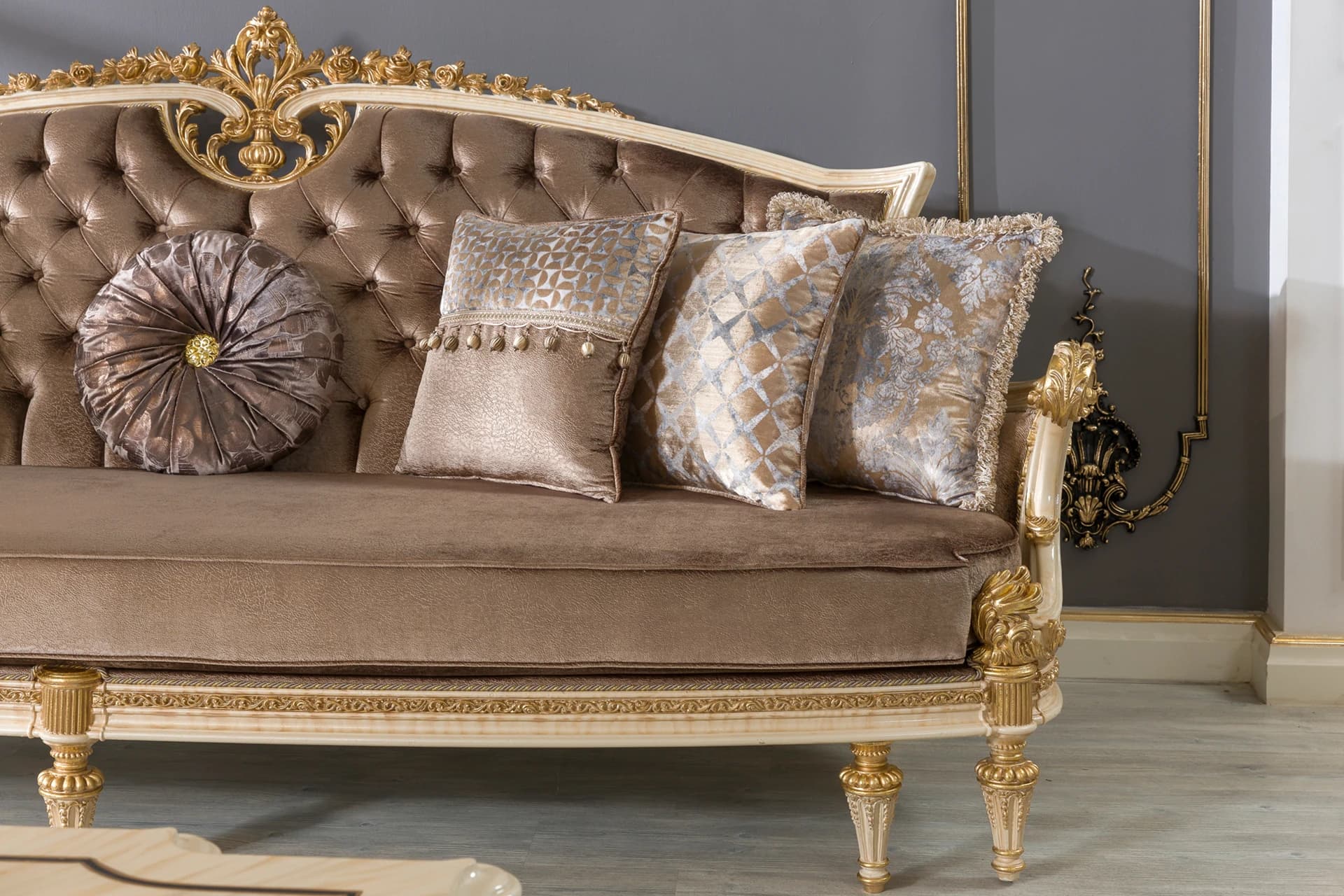 Sultan Sofa Set 9