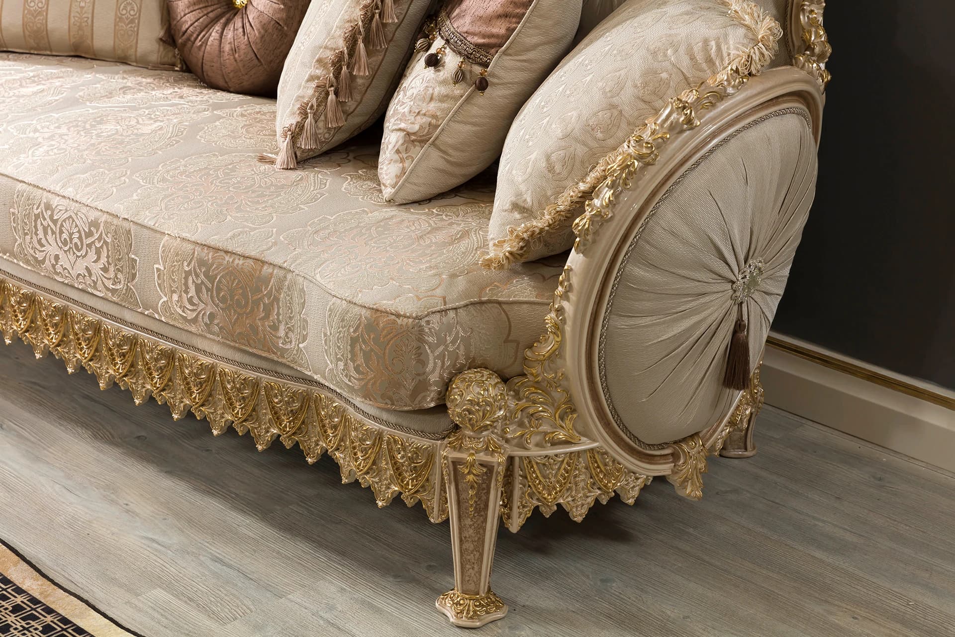 Hunkar Sofa Set 10